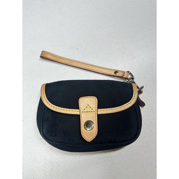 Dooney & Bourke Handbags - Dooney And Bourke Vintage Black Wristlet Wallet Purse Small Mini